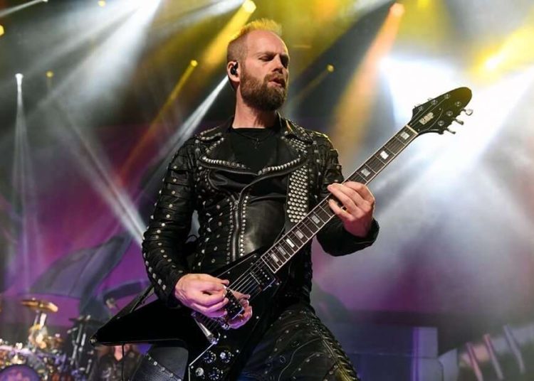 Andy-Sneap-ballena