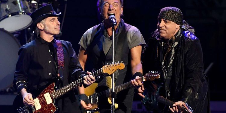 Bruce-Springsteen-ballena