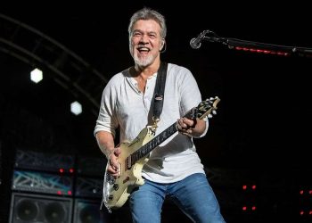 Eddie-Van-Halen-ballena