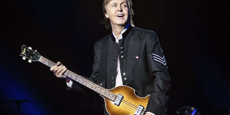 Paul-McCartney-ballena