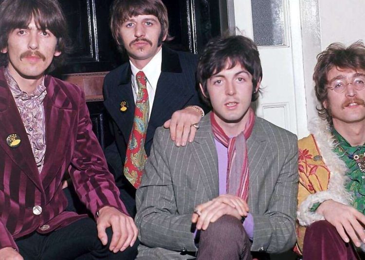 the-beatles-ballena