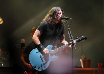 foo-fighters2-rb