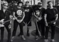 ntegrantes de la banda estadounidense Sleeping With Sirens en su anuncio de concierto en Lima.